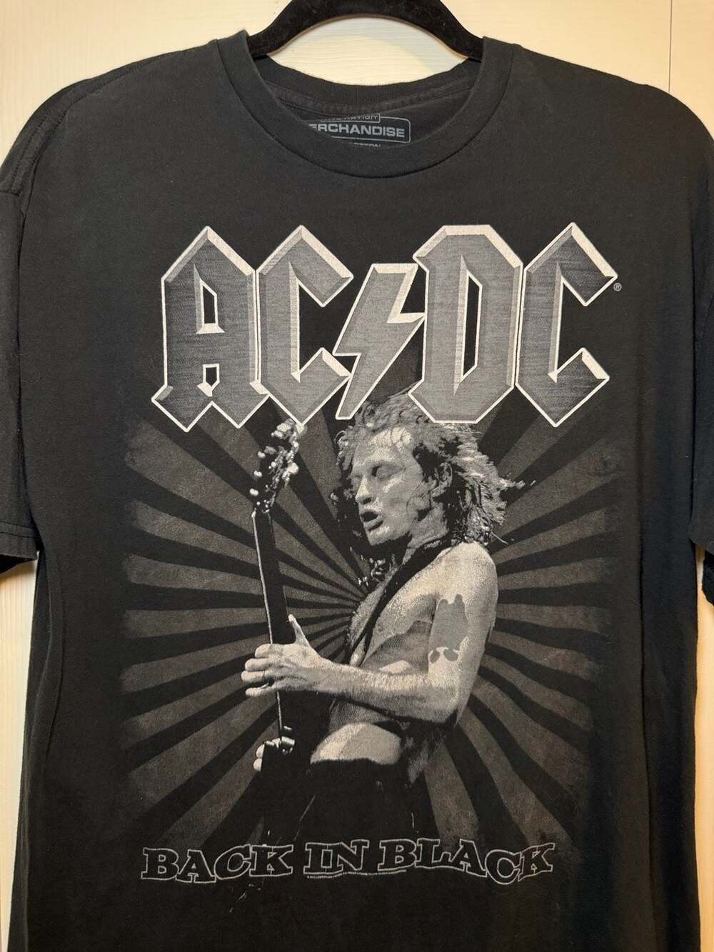 Live Nation Merchandise AC/DC Back In Black Graphic T-Shirt Size L Black